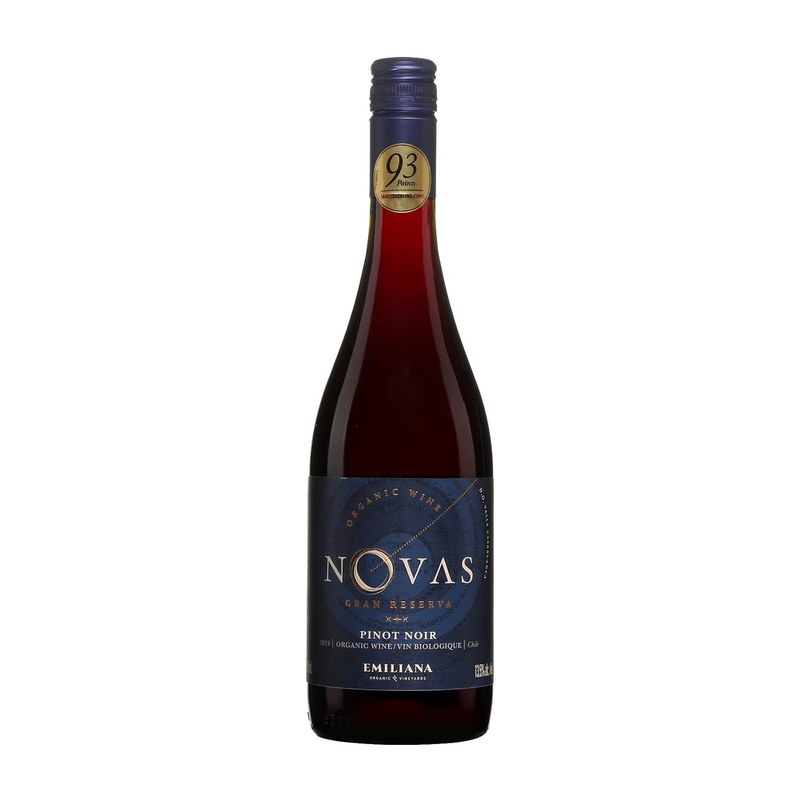 Botella de Emiliana Novas Gran Reserva Pinot Noir