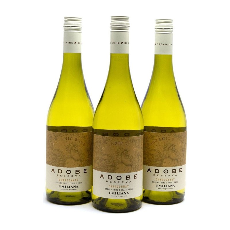 Botella de Emiliana Adobe Chardonnay
